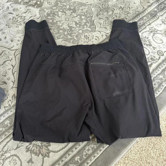 Men’s lululemon joggers - Picture 3 of 4